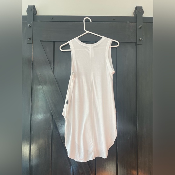 Free Label Betty Tank. Small. - Picture 2 of 4